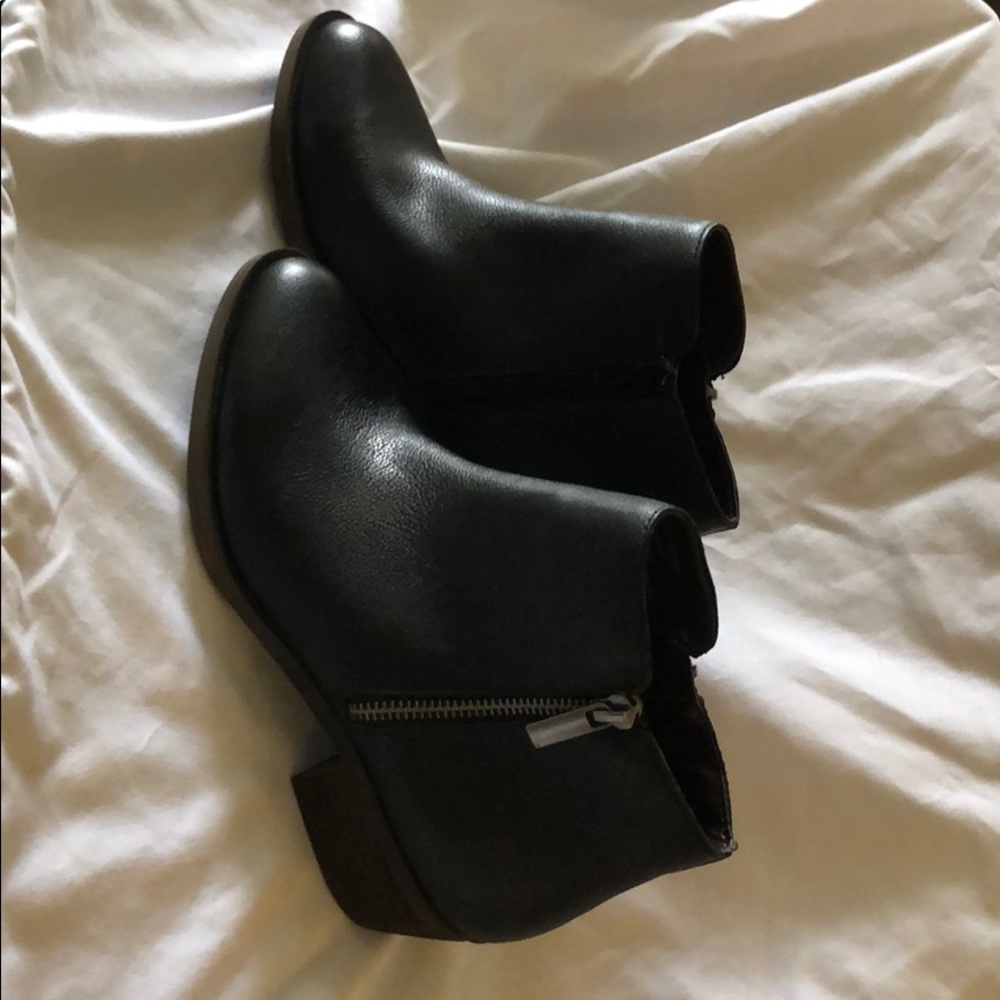 Kensie Black Leather Bootie - NWOT